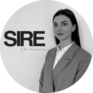 Portretfoto van Catalina Gorohovschi, consultant bij SIRE® Life Sciences