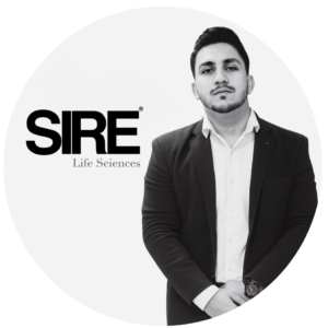 Portretfoto van Mohammed Sarfaraz, consultant bij SIRE® Life Sciences